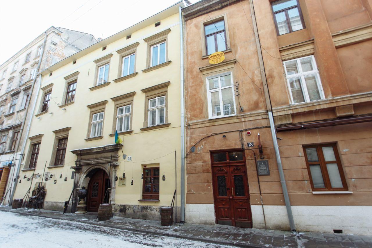 Apartment Near Armenian Cathedral Lviv Exterior photo